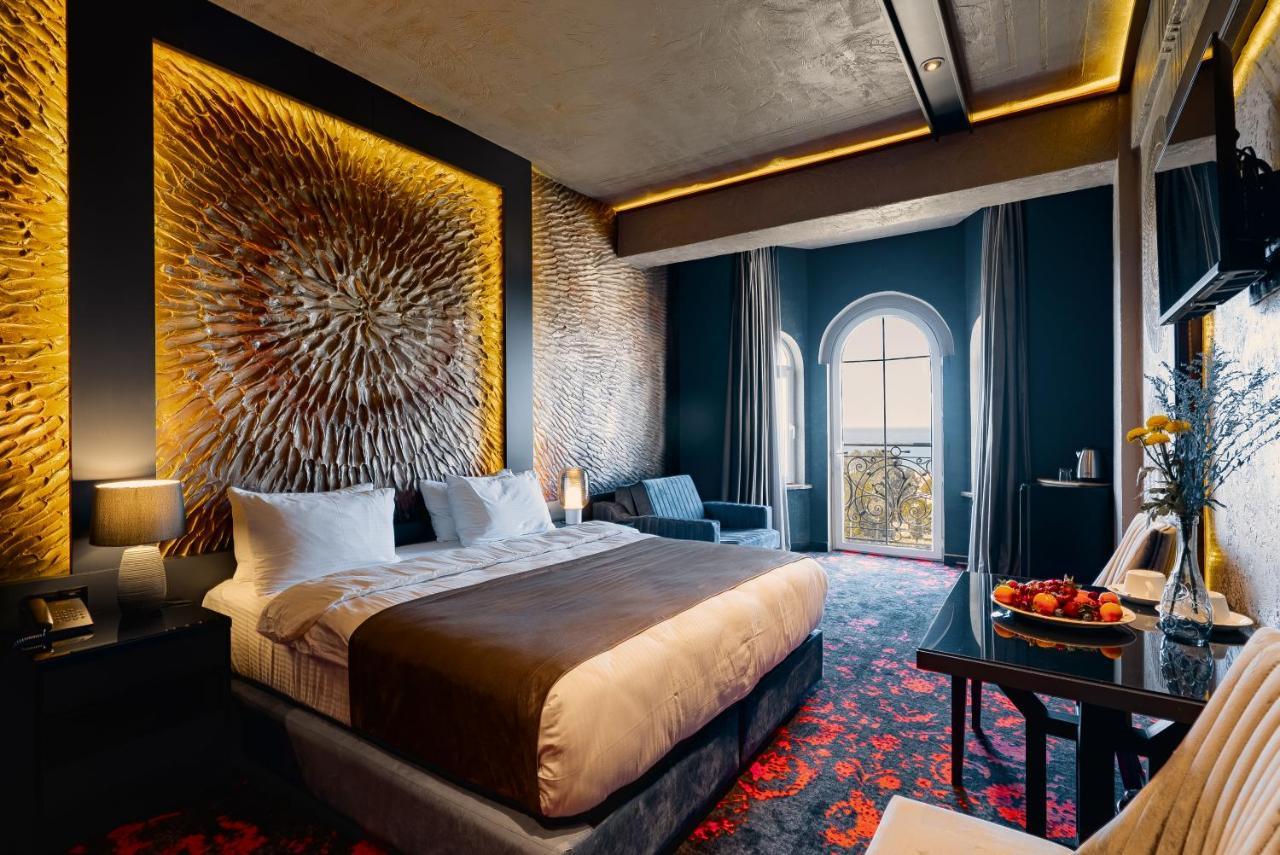 Tapis Rouge Design Boutique Hotel 바투미 외부 사진 Deluxe Room