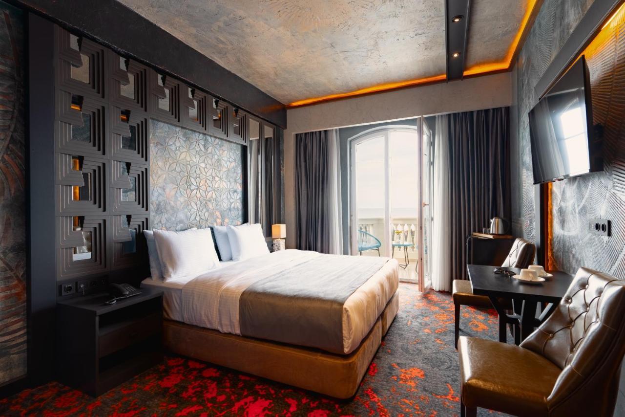 Tapis Rouge Design Boutique Hotel 바투미 외부 사진 Deluxe Room