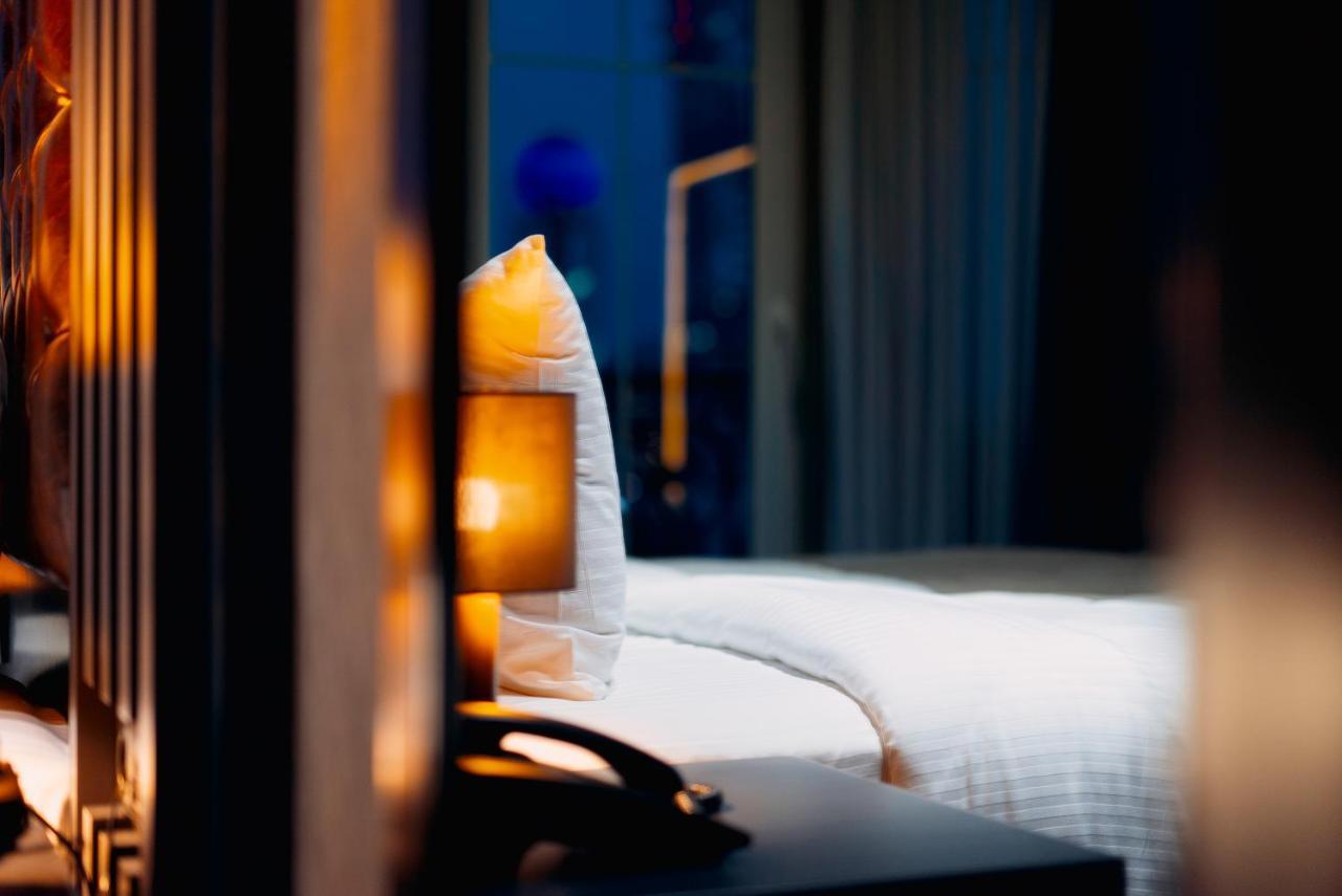Tapis Rouge Design Boutique Hotel 바투미 외부 사진 A room at the hotel