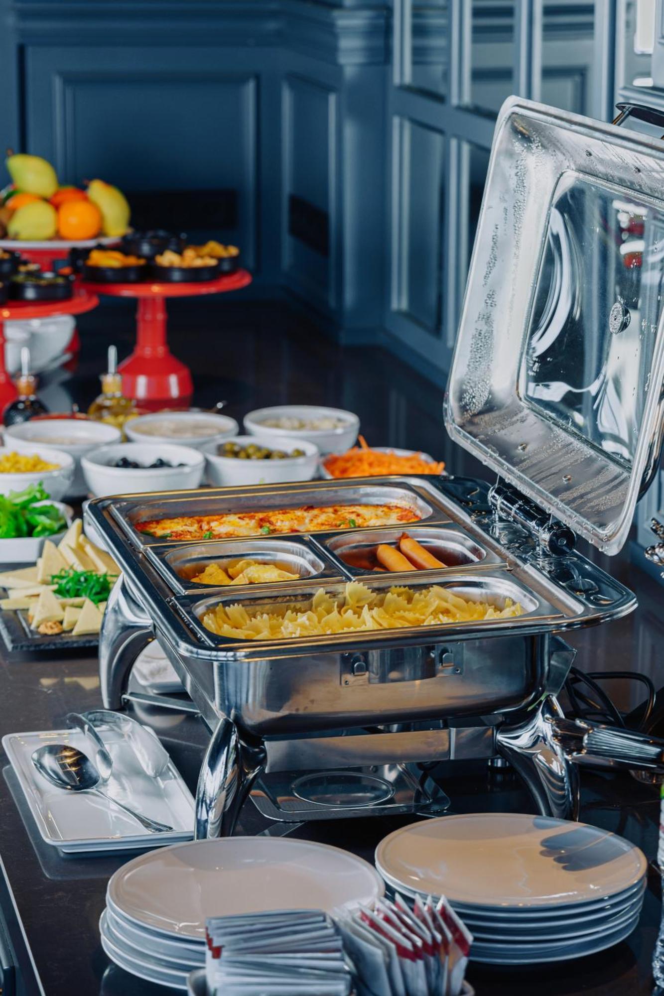 Tapis Rouge Design Boutique Hotel 바투미 외부 사진 A chafing dish